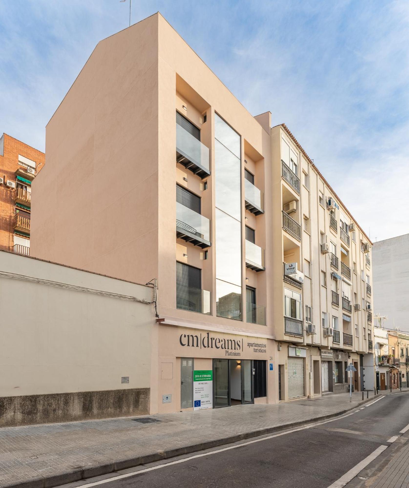 Cmdreams Platinium- Apartamentos Turisticos En El Centro De Mérida Exteriör bild